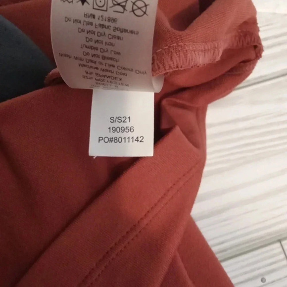 Title nine Buttah skort orange elastic waist size small women - Picture 7 of 8